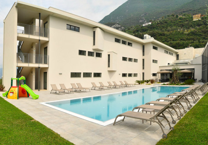 RESIDENCE MALCESINE Active & Family- Gardasee - Schwimmbad und Bar